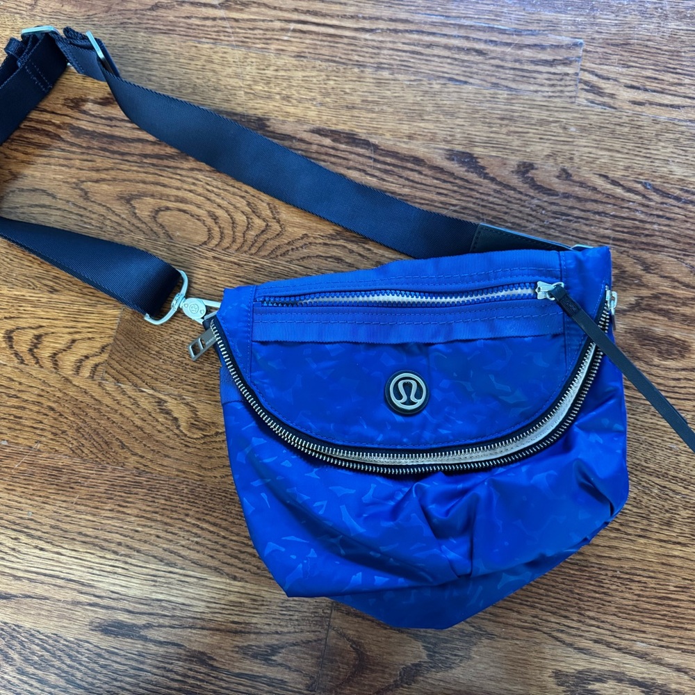 lululemon athletica Cobalt Blue Belt Bag